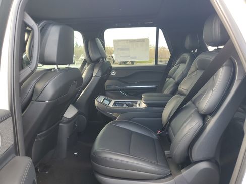 New 2025 Lincoln Navigator L Reserve w/ Jet Appearance Package image 27