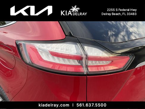 Used 2020 Ford Edge Titanium image 7