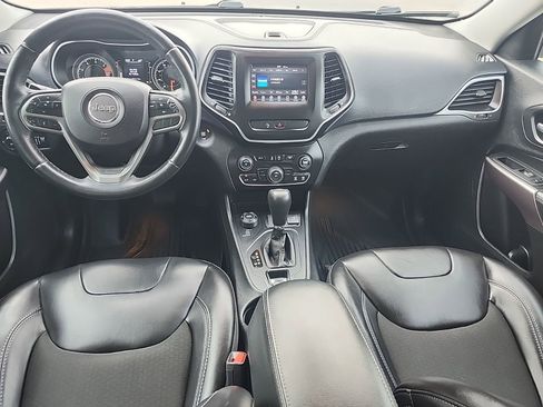 Used 2019 Jeep Cherokee Latitude Plus image 9