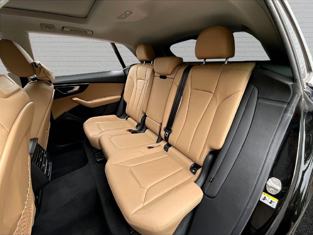Used 2023 Audi Q8 Premium w/ Convenience Package AWD/4WD image 14