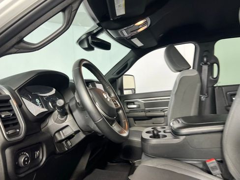 Used 2024 RAM 2500 Big Horn w/ Bed Utility Group image 20