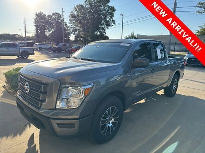 Used 2022 Nissan Titan SV