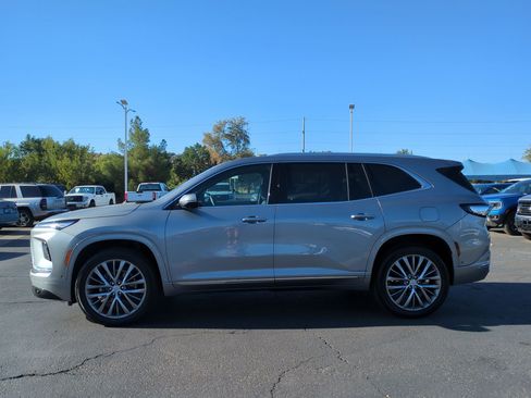 Used 2025 Buick Enclave Avenir w/ Super Cruise Package AWD/4WD image 6