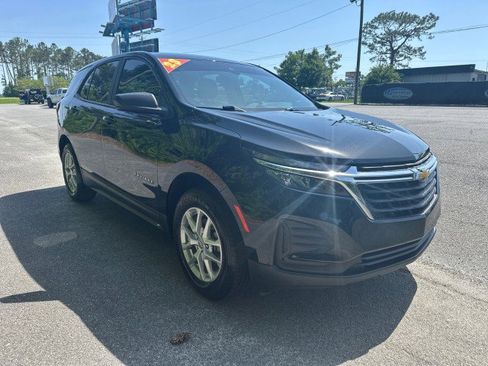 Used 2023 Chevrolet Equinox LS image 7
