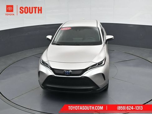 Used 2023 Toyota Venza LE AWD/4WD image 51