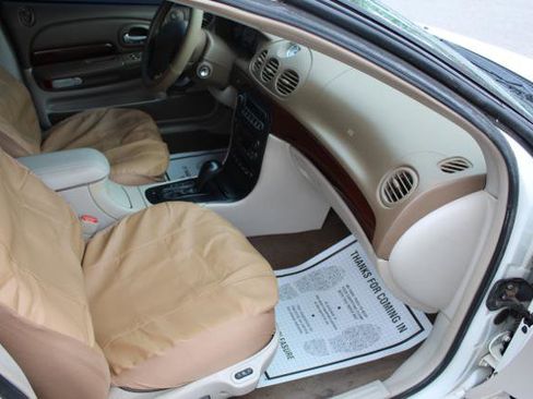 Used 2000 Chrysler 300M image 16