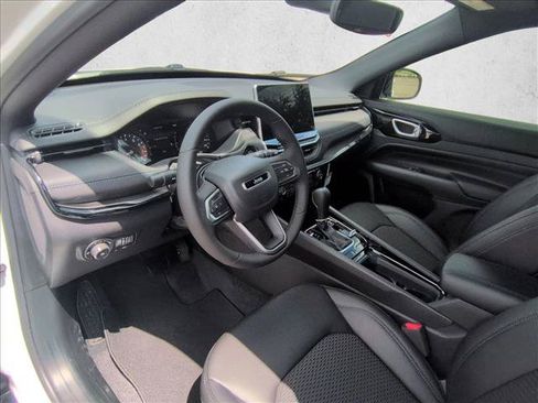 New 2026 Jeep Compass Latitude AWD/4WD image 3