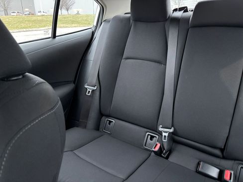 Used 2025 Toyota Corolla LE image 38