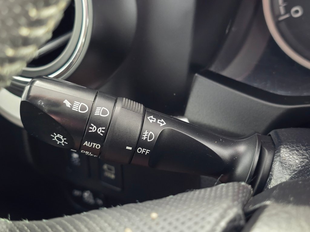 Used 2021 Toyota Tacoma Limited AWD/4WD image 38