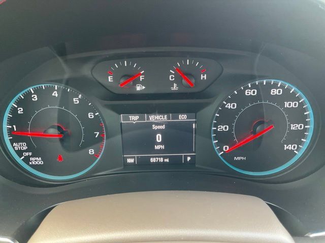 Used 2017 Chevrolet Malibu LT FWD image 4