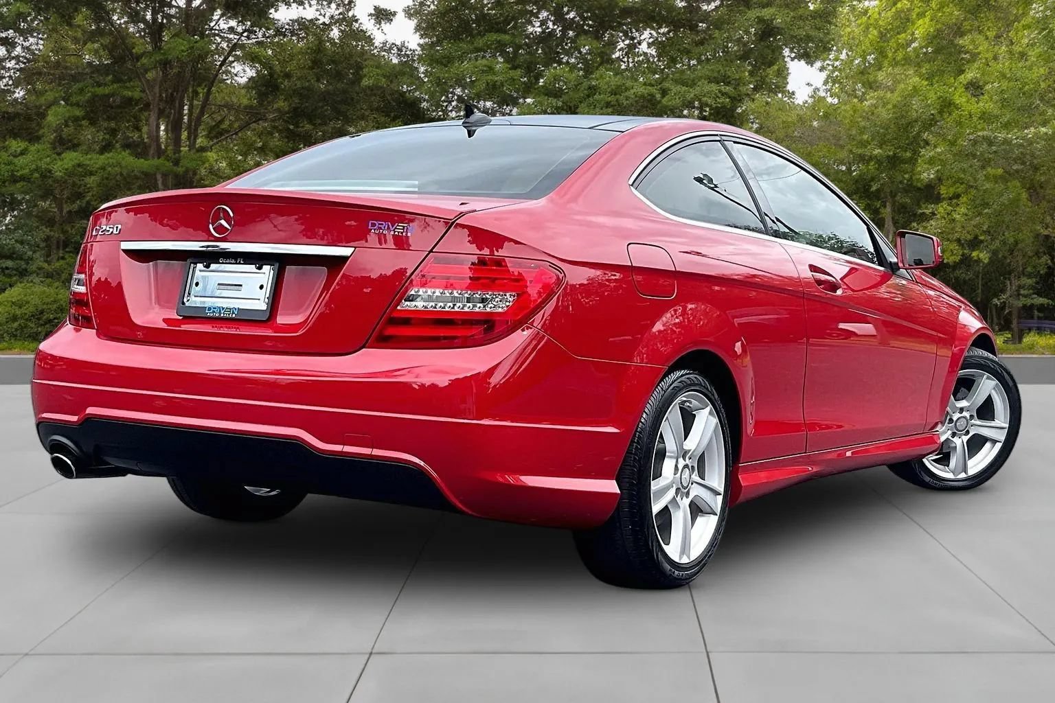 Used 2013 Mercedes-Benz C 250 Coupe image 2