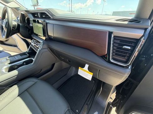 New 2026 GMC Sierra 2500 Denali w/ Denali Reserve Package image 29