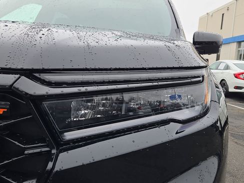 Certified 2025 Honda Pilot TrailSport image 10