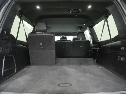 Used 2024 Jeep Wagoneer L Series II w/ Flexible Seating Group AWD/4WD image 24