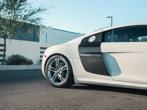 Used 2010 Audi R8 V10 image 19
