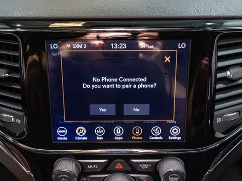 Used 2020 Jeep Grand Cherokee Overland image 21