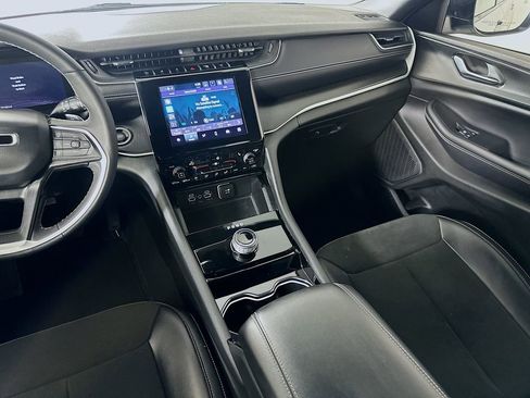 Used 2023 Jeep Grand Cherokee L Laredo RWD image 19