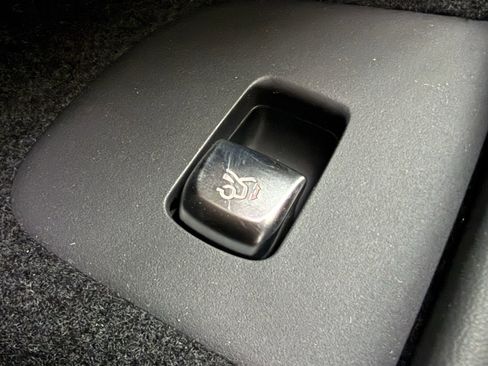 Used 2024 Mercedes-Benz AMG GT 43 image 18