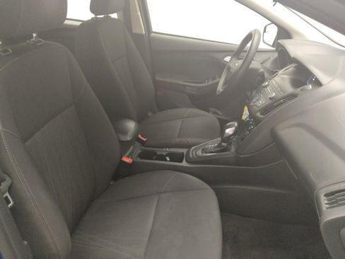 Used 2018 Ford Focus SE FWD image 21