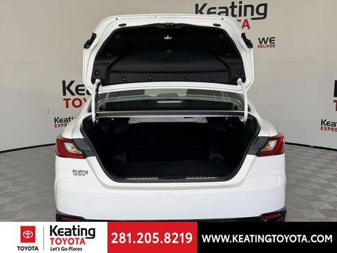 New 2026 Toyota Camry Hybrid image 11