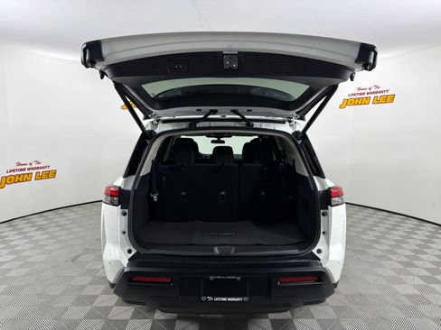 New 2026 Nissan Pathfinder SV image 5