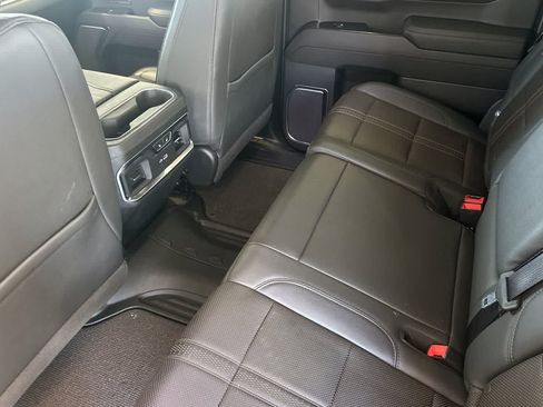 Used 2024 Chevrolet Silverado 1500 High Country w/ Midnight Edition AWD/4WD image 4