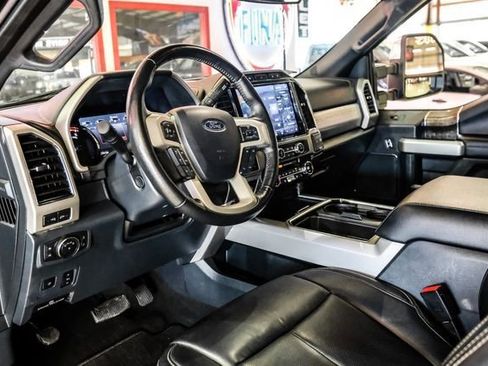 Used 2022 Ford F350 Lariat w/ Lariat Ultimate Package image 5