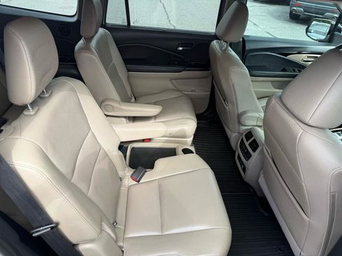 Used 2020 Honda Pilot Touring image 24
