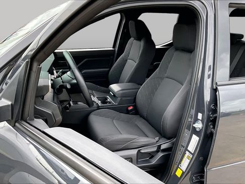 Used 2024 Toyota Tacoma SR RWD image 8