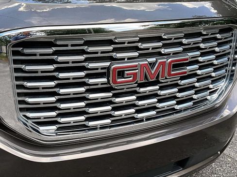 Used 2020 GMC Yukon Denali RWD image 33