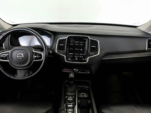 Used 2020 Volvo XC90 T5 Momentum w/ Protection Package Premier FWD image 13