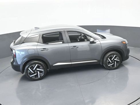 Used 2025 Nissan Kicks SV image 50