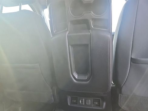 Used 2019 Chevrolet Silverado 1500 RST image 32