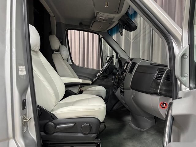 Used 2018 Mercedes-Benz Sprinter 3500 image 7