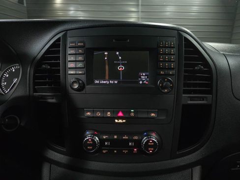 Used 2019 Mercedes-Benz Metris Passenger image 27