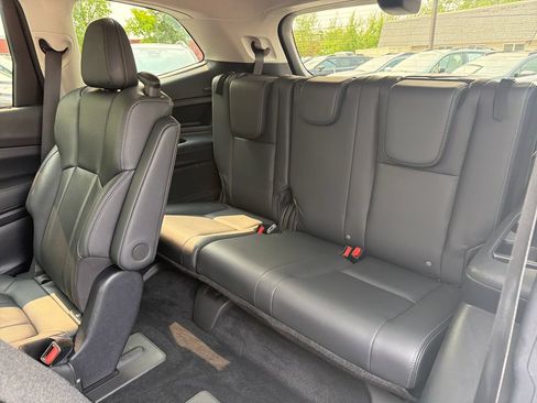 Used 2023 Subaru Ascent Touring AWD/4WD image 28