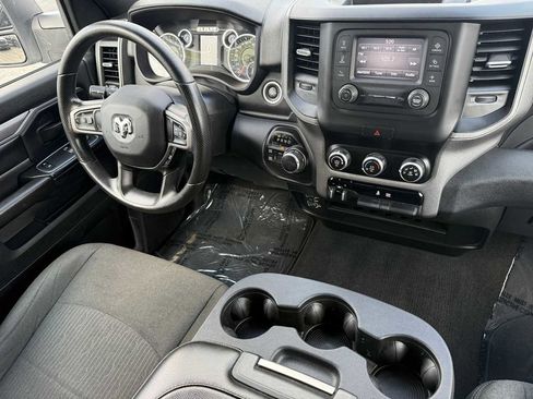 Used 2024 RAM 2500 Tradesman w/ Chrome Appearance Group image 23