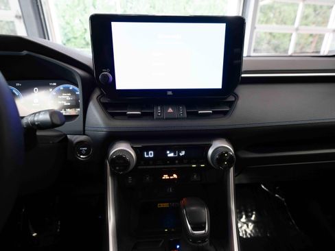 Certified 2025 Toyota RAV4 XSE w/ Advanced Technology Package AWD/4WD image 18