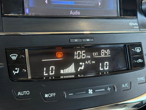Used 2013 Toyota Avalon XLE Touring FWD image 17