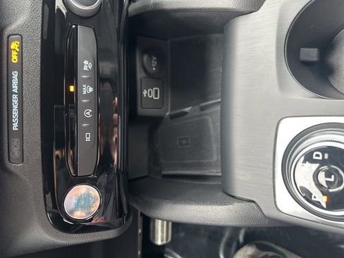Used 2024 Ford Escape ST-Line Select w/ Tech Pack #2 image 27