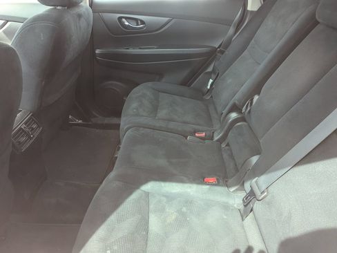 Used 2016 Nissan Rogue S FWD image 8