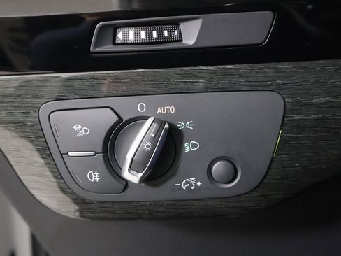 Used 2018 Audi Q7 3.0T Premium Plus w/ Premium Plus Package image 28