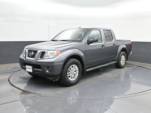 Used 2018 Nissan Frontier SV AWD/4WD image 1