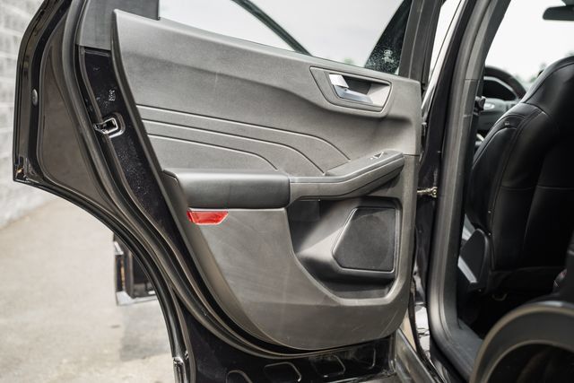 Used 2025 Ford Escape ST-Line Select AWD/4WD image 37