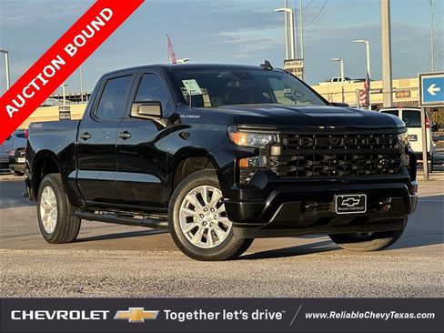 Certified 2023 Chevrolet Silverado 1500 Custom image 2