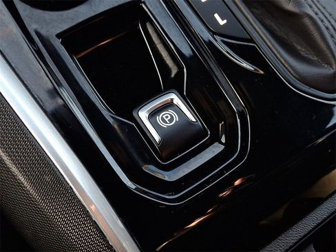 Certified 2023 Chevrolet Colorado Trail Boss w/ Advanced Trailering Package image 26