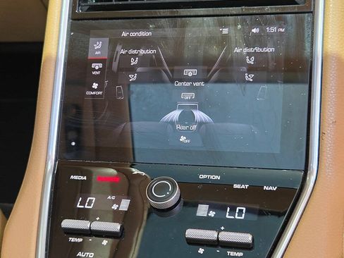 Used 2020 Porsche Panamera RWD image 15