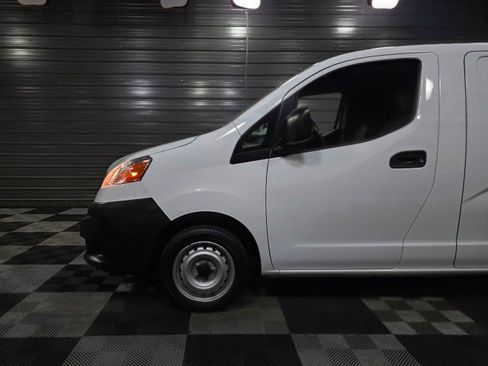 Used 2019 Nissan NV200 S w/ Cruise Control Package image 29
