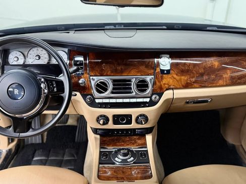 Used 2011 Rolls-Royce Ghost RWD image 19