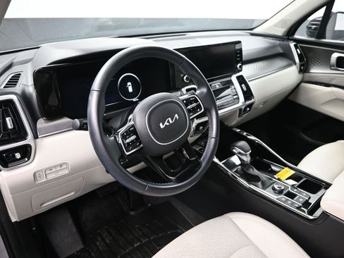 Used 2023 Kia Sorento SX image 13